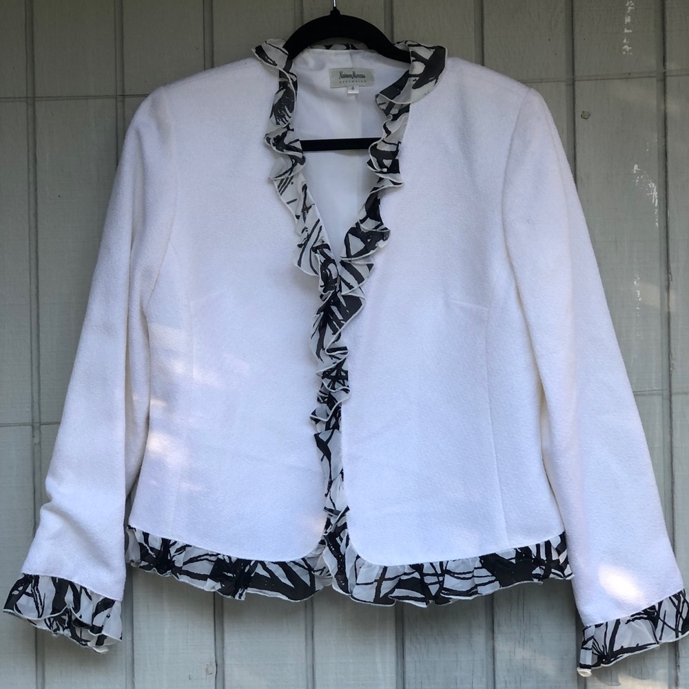 Neiman Marcus White Tweed Jacket with Ruffle Silk Hem Womens size 8